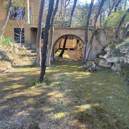 Du Clos De Touiller Vers Pont du Gard
